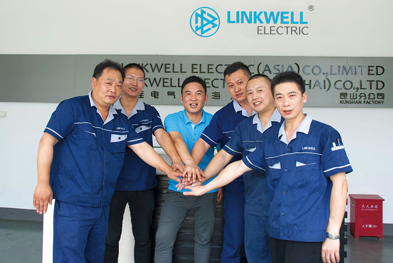  COMPANY TEAM